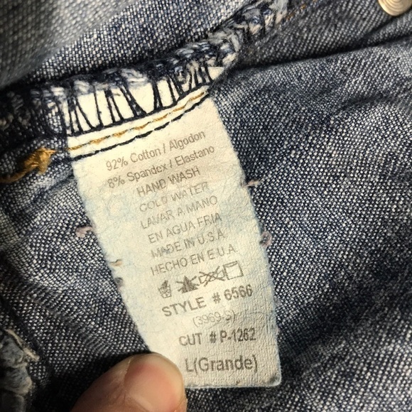 FOREVER 21 BLUE CROP JEANS DISTRESSED SIZE Large - Picture 8 of 8